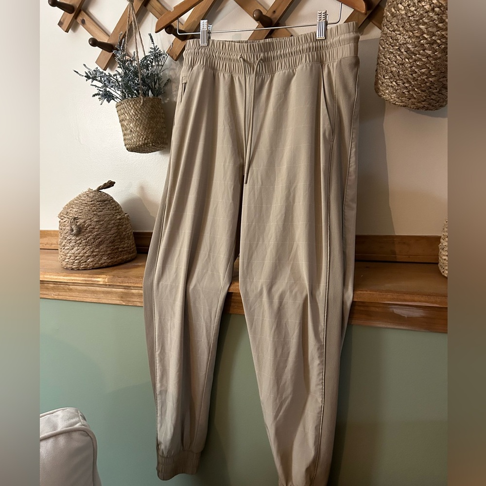 Athleta textured joggers